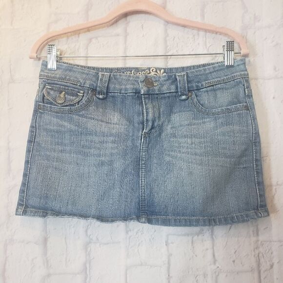 REFUGE Classic Denim Jean Mini Skirt - Picture 1 of 8